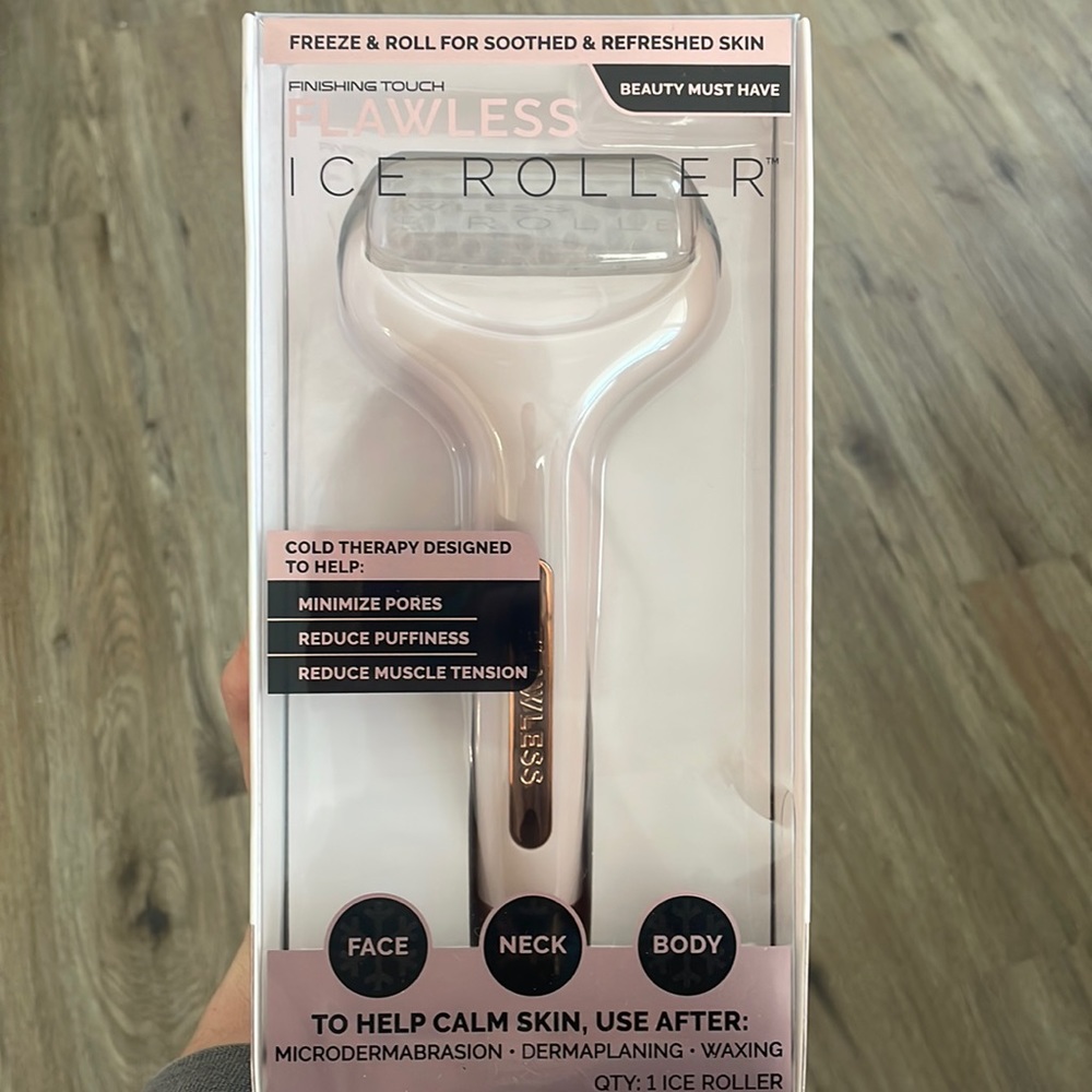 Never been used still in box unopened , ice roller